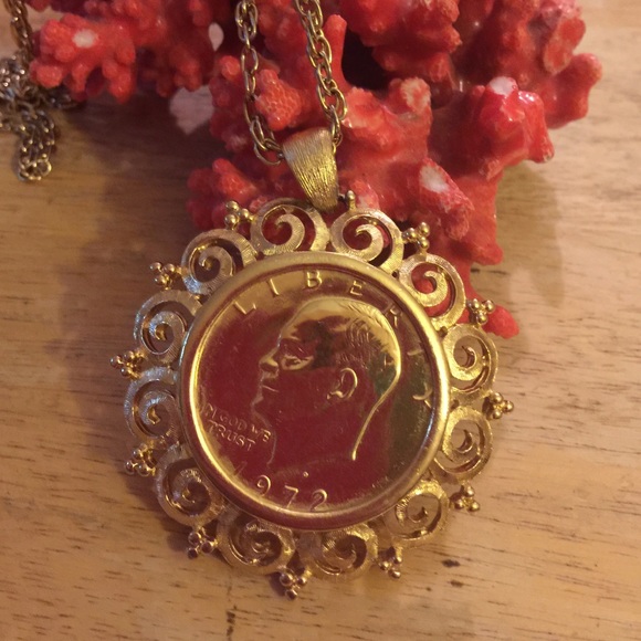 Vintage Jewelry - 1972 Dollar coin necklace