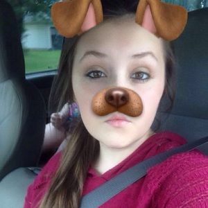 Meet your Posher, Courtney