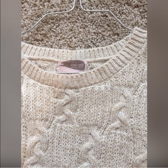 Cute Oversized sweater from Forever21 ✨💗 - Picture 3 of 4