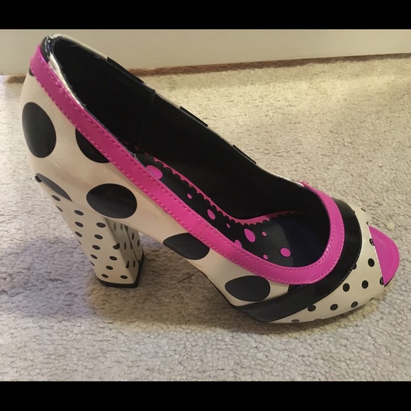 Hot Pink and Black Polka Dot Peep Toe Pumps - Picture 2 of 4