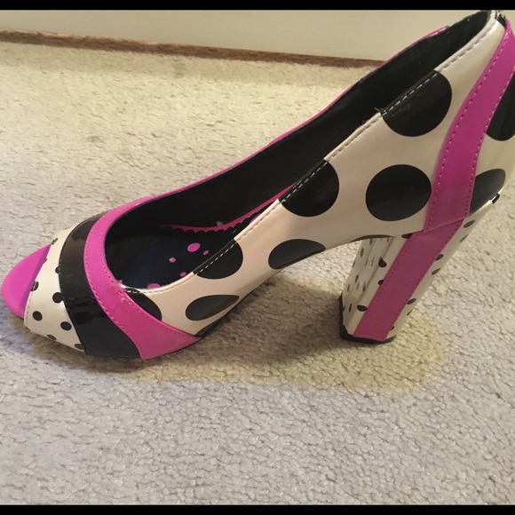 Hot Pink and Black Polka Dot Peep Toe Pumps - Picture 3 of 4