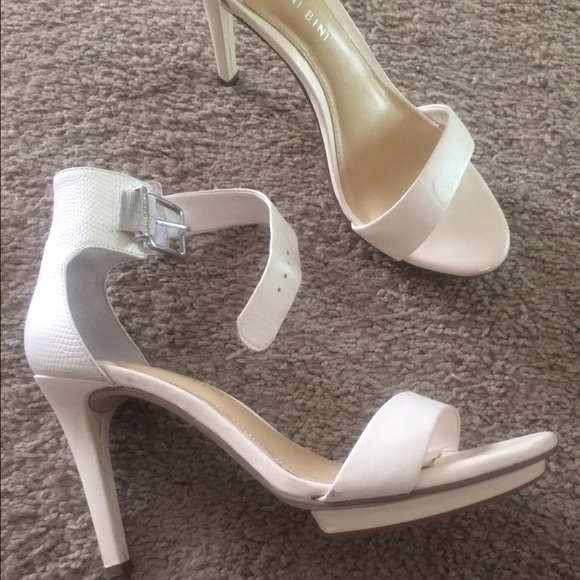 Cream 3 inch strapped heels 💗💗💗 - Picture 3 of 3