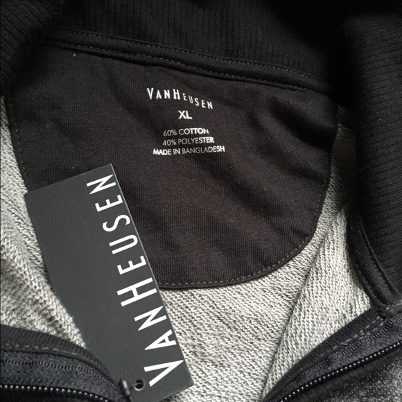 Sweater - Picture 4 of 4