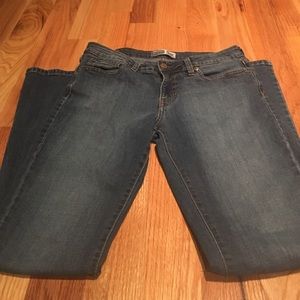 Levis boot cut jeans with decorative back pockets