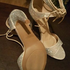 Nude/champagne color heels with stones