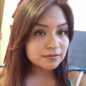 Meet your Posher, Mariela