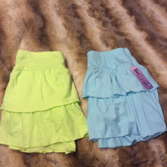 Two skirts, shorts attached bundle Size XL (Girl) - Picture 1 of 3
