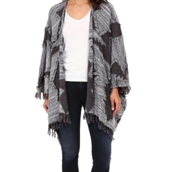 Blanket Sweater Kimono. New with Tag