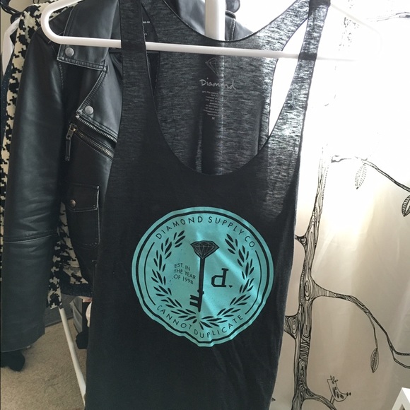Obey tank