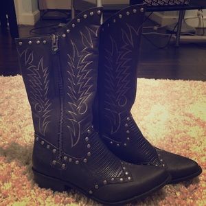 Coconuts NWT Cowboy/Moto boots Matisse Winchester