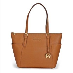 Michael kors jet set staffiano tote