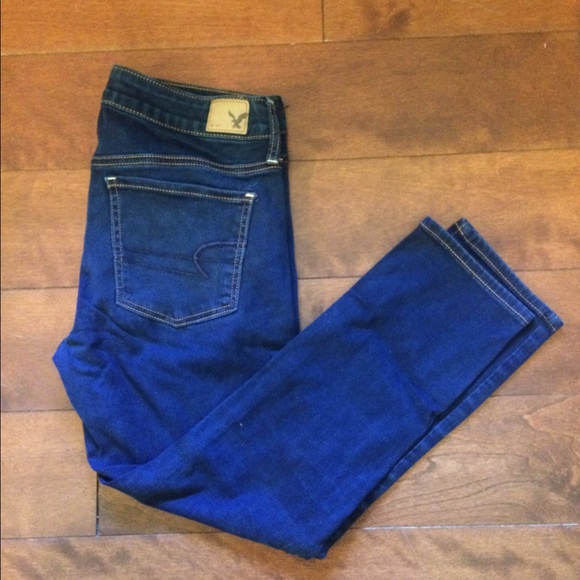 American Eagle Dark Wash Cropped Jeans