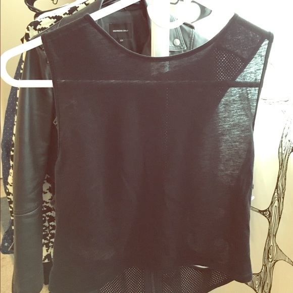 Crop top from urban