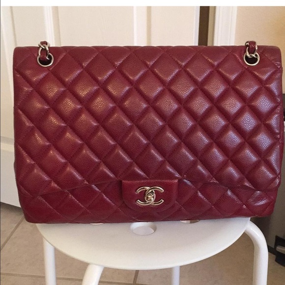 🎀🎀SOLD!!!🎀🎀Chanel maxi caviar flap