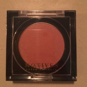 Motives Naughty Blush