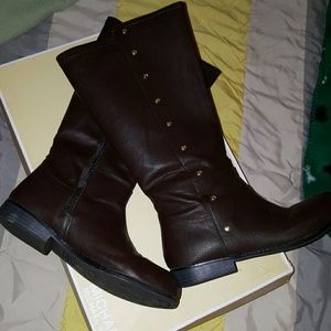 MK brown boots