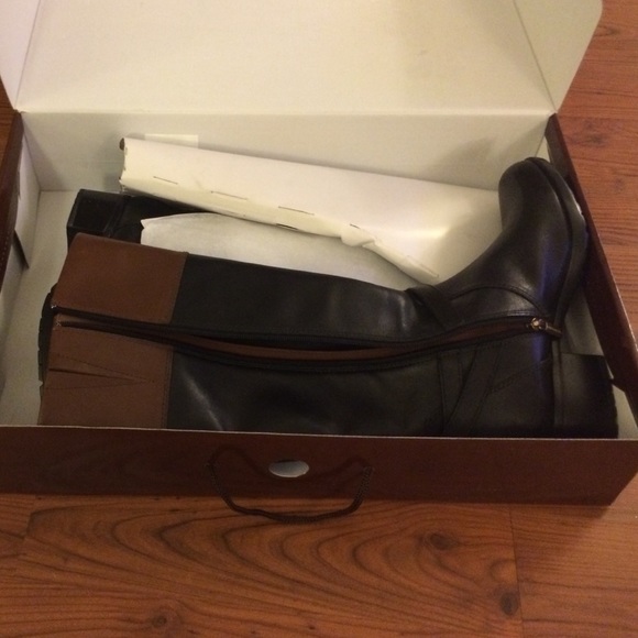 Bandolino Two Toned Boots in Black and Brown