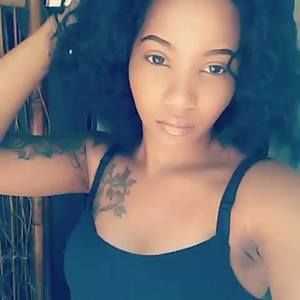 Meet your Posher, Ebony