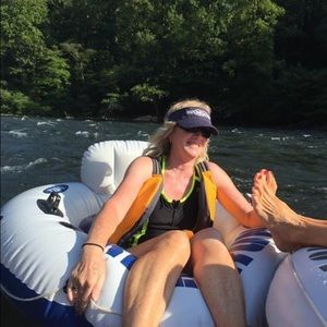 Meet your Posher, Laurel