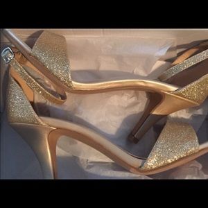 Super Cute Cathy Jean Heels!