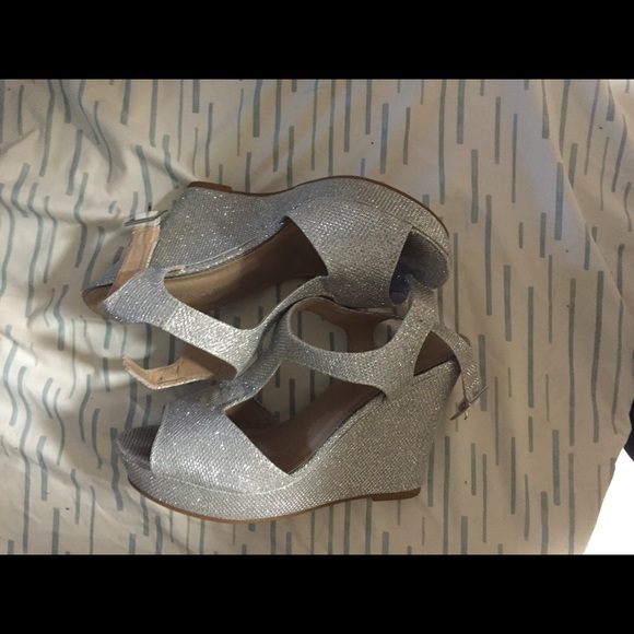 Silver wedges