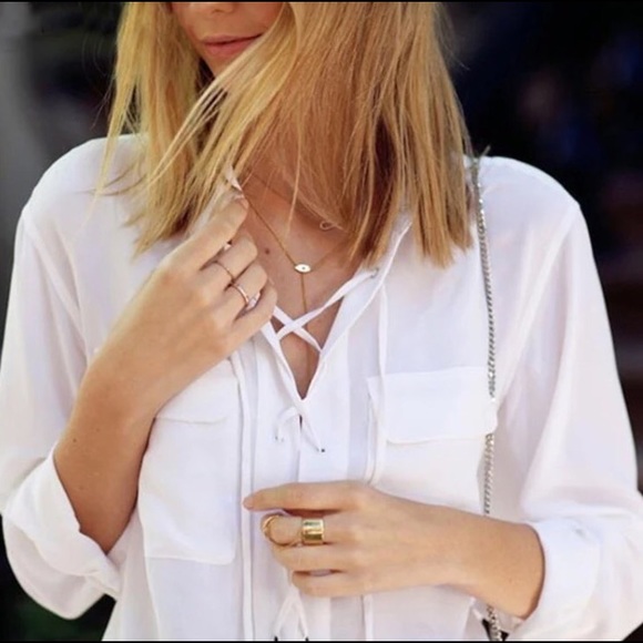 DEEP V FRONT LACE BLOUSE - Picture 2 of 4