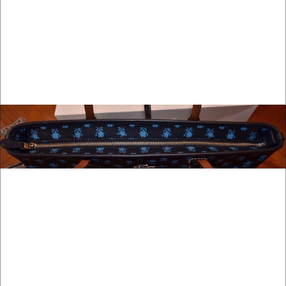 100% Authentic Coach Badlands Floral Tote 👜❤️ - Picture 4 of 4