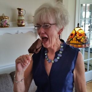 Meet your Posher, Brenda