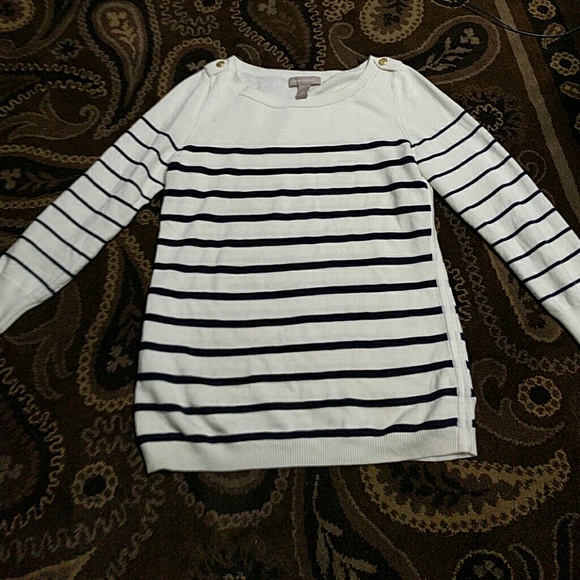 ❌SOLD❌Banana Republic Sweater - Picture 2 of 3