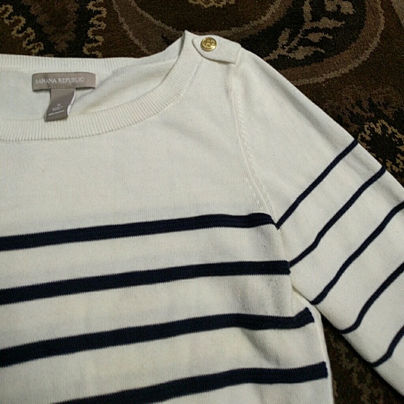 ❌SOLD❌Banana Republic Sweater - Picture 3 of 3