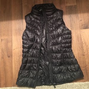NWOT ATHLETA Cute vest never worn