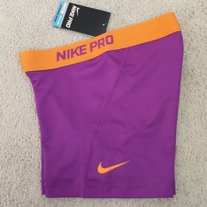 NWT Nike Pro 3" Size S