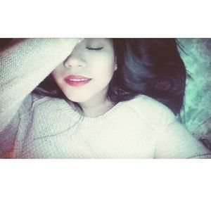 Meet your Posher, Yecenia