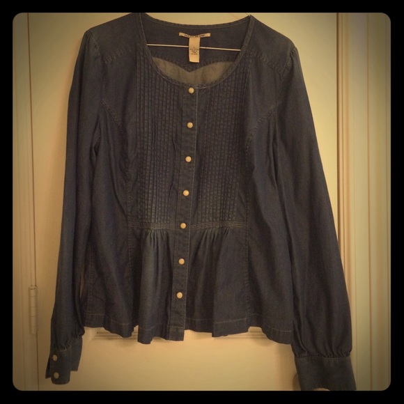 Denim pearl snap blouse
