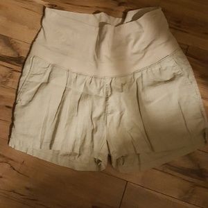Old navy maternity khaki shorts