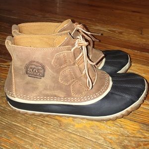 Sorel Out N About Leather Waterproof Boot