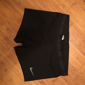 NIKE Pro black shorts