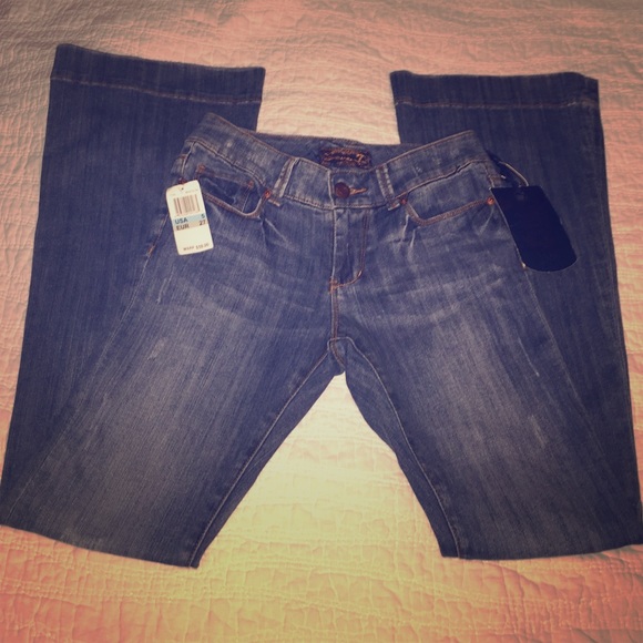 NWT Seven7 jeans sexy boot cut.