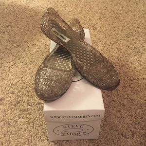 Steve Madden jelly flats