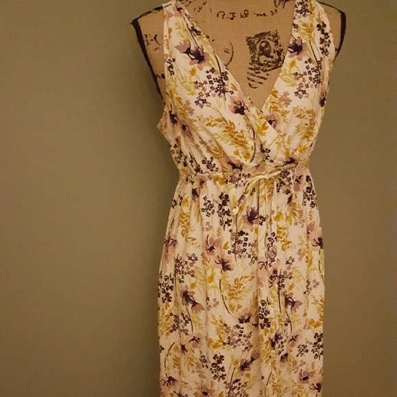 Price drop Gorgeous floral maternity maxi old navy