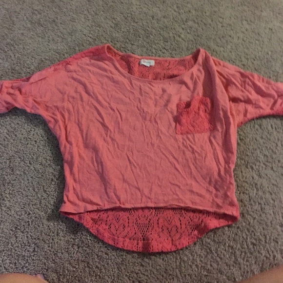 Cute coral top!