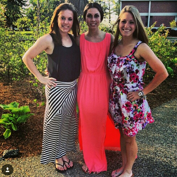 CORAL MAXI Only worn once! Forever 21
