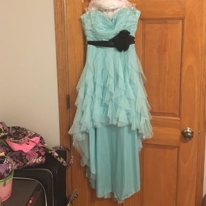 Strapless, torquoise dress