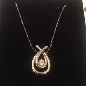 10k White Gold Diamond Necklace