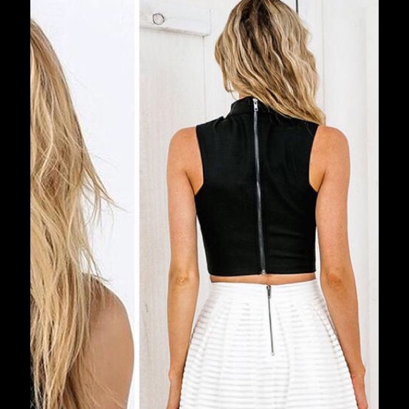 White Sexy Crop - Picture 3 of 5