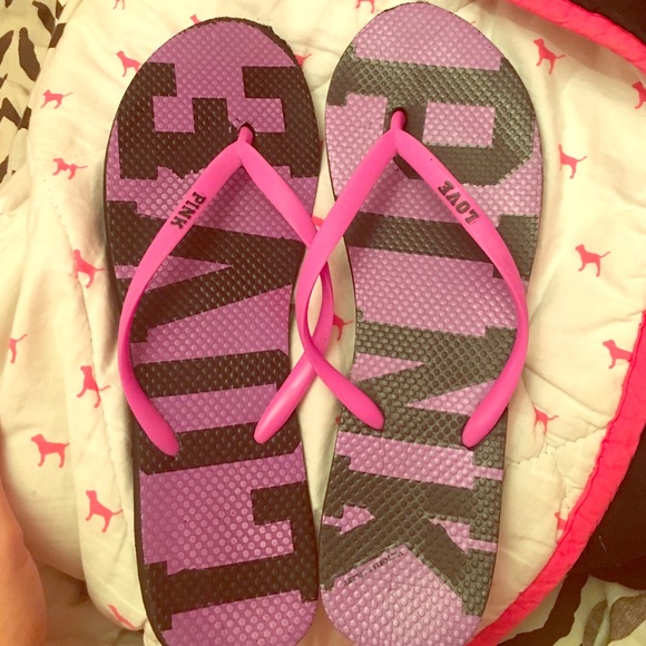 VS PINK flip flops size 8!!! Great condition!!!