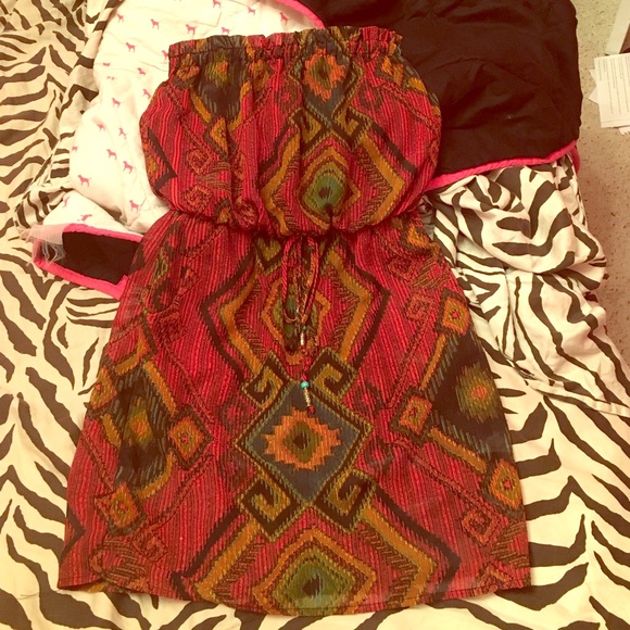 Adorable patterned tube dress