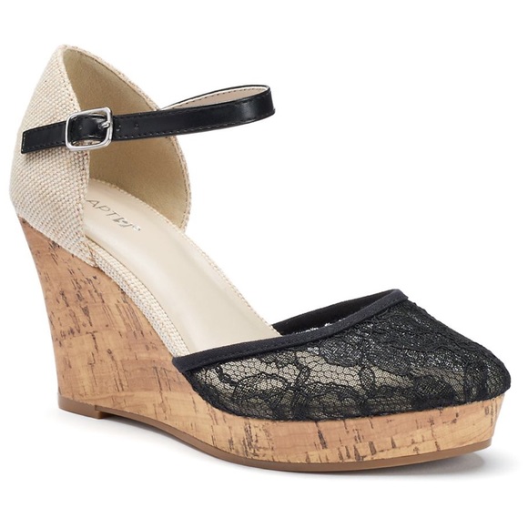 Womens Black Lace Platform Wedge 