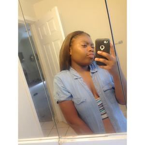 Meet your Posher, Tabitha