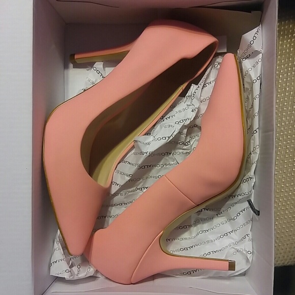 High heels - Picture 2 of 2